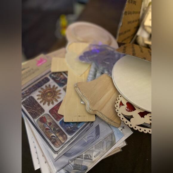 Mystery Craft Box 11x8.5x6 full Variety Wood rounds, stickers napkins, twine - Picture 3 of 6